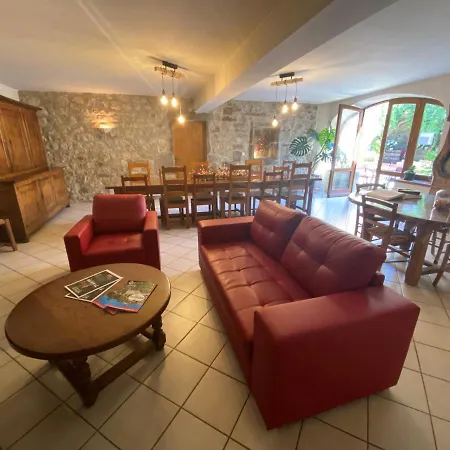 D'hotes Les Clapas Bed & Breakfast