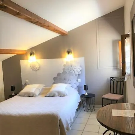 Bed & Breakfast D'hotes Les Clapas 3*