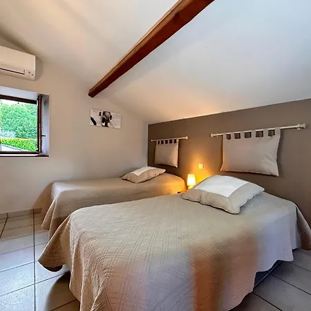 Bed & Breakfast D'hotes Les Clapas 3*