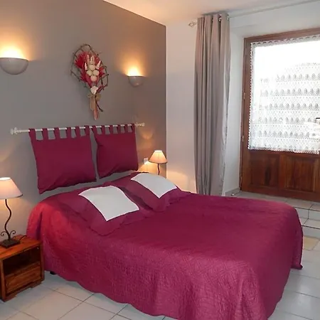 D'hotes Les Clapas Bed and breakfast Chauzon