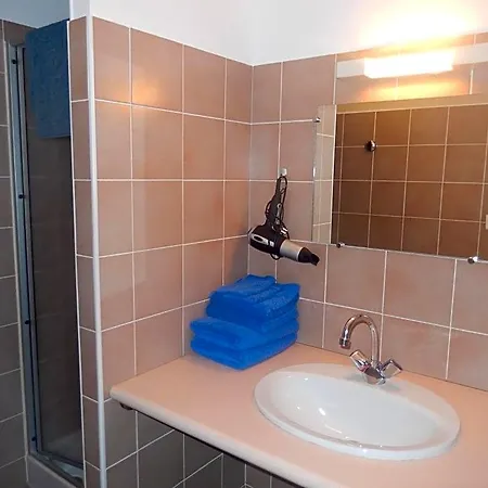 D'hotes Les Clapas Bed & Breakfast 3*
